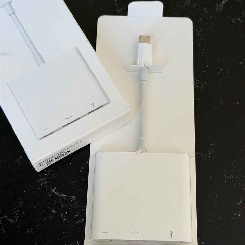 Apple USB-C to Digital AV Multiport Adapter